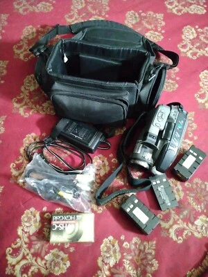 Panasonic Palmcorder PV-L600D VHS-C Camcorder 18X Zoom 3 LCD Working TESTED - Image 1 of 4