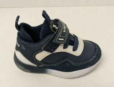 Zapatillas informales Primigi, azul marino, niños pequeños 4 M (EU 20) Foto 1 de 4