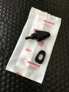 GENUINE OEM HONDA 2002-2006 CRV REAR TAILGATE WINDSHIELD WASHER NOZZLE - Bild 1 von 2