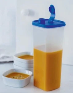 Tupperware Slim Line Square 2 qt Krug mit Sieb klar mit blauer Versiegelung Neu - Bild 1 von 3