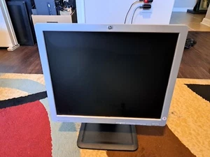 HP Compaq LE1711 17-inch LCD Monitor used. Excellent Condition  - Picture 1 of 4