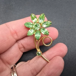 Vintage Brosche grün Strass Blume Anstecknadel goldfarben Nachlass Statement Schmuck - Bild 1 von 8