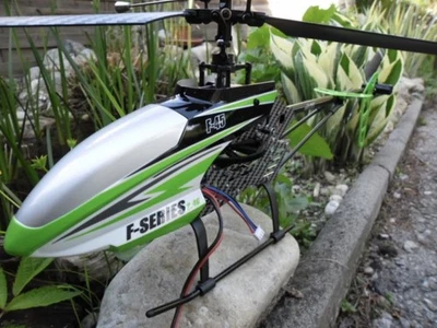 MJX F-45 RC-Helikopter + Fernbedienung – ungeprüft / wahrscheinlich defekt - Bild 1 von 3