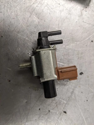 Interruptor de vacío para 11-13 Nissan Altima 3.5 Foto 1 de 4