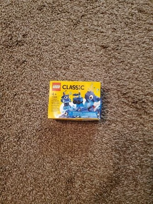 LEGO LEGO CLASSIC: Creative Blue Bricks (11006) - Image 1 of 4