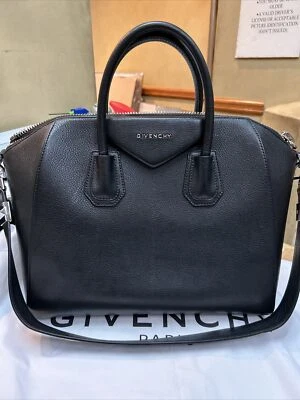 Bolso de hombro mediano Givenchy Antigona de cuero negro Foto 1 de 4