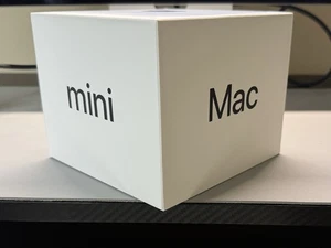 Mac Mini 2024 M4, 512GB, 16GB RAM plus Standfuß und 1TB externe SSD + Garantie - Bild 1 von 7