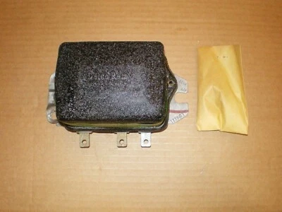  NOS 1953-63 雪佛兰 GMC IHC 国际哈维斯特卡车电压调节器   — 第 1/4 张图片