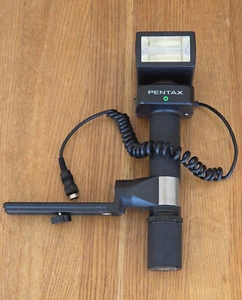 Flash Asahi Pentax 6x7 AF400T con mango y cable - Imagen 1 de 2