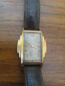 Vintage Bulova Tank Watch Shiny Gold Numerals And Hands Original Leather Band 15 - Picture 1 of 18