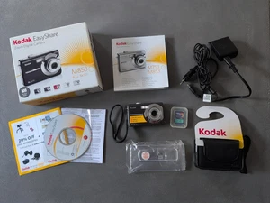 Kodak EasyShare ZOOM Digital Camera M 853 MP 8.2 Top Zustand orig. Kameratasche - Bild 1 von 12
