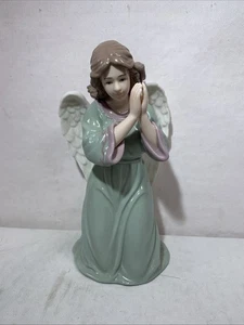 Member's Mark Porcelain Kneeling Angel with Praying Hands - Picture 1 of 3