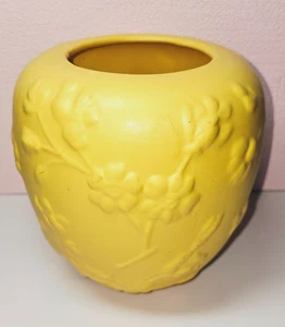 Haeger USA Pottery Pale Yellow Matte Garden Flower Pot Jardiniere Vintage - Picture 1 of 5
