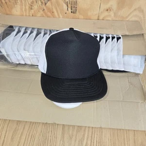 Gorra de camionero Otto en blanco vintage negra blanca espuma panel frontal malla ajustable SnapNOS - Imagen 1 de 6