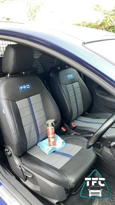 FUNDAS DE ASIENTO PARA FORD TRANSIT COURIER CUERO ECOLÓGICO PUNTADA HORIZONTAL Y LOGOTIPOS Foto 1 de 4