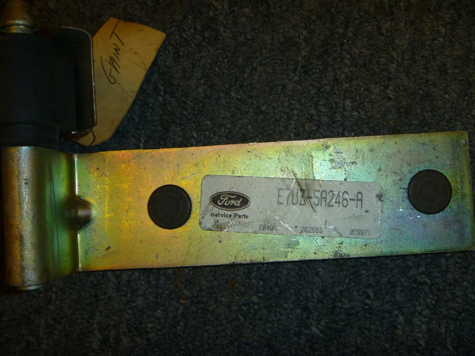 Soporte de suspensión de escape Ford Econoline E-150 250 1995-1996 E7UZ-5A246-A OEM nuevo Foto 1 de 1