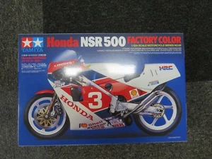 TAMIYA 1/12. KUNSTSTOFF-KIT HONDA NSR 500 WERKSFARBE - Bild 1 von 1