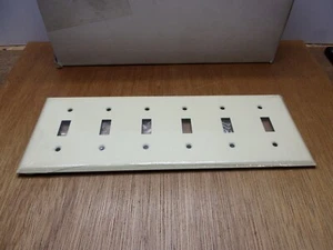 Mulberry Metal 6 Gang Toggle Switch Ivory Wrinkle Wall Plate USA - Picture 1 of 4