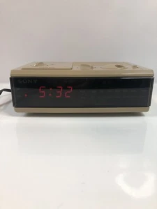 Vintage Sony Dream Machine FM/AM Alarm Clock Radio 1980s ICF-C3W Faux Wood Trim - Picture 1 of 9