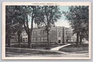 Mendota IL View Lincoln School Grounds Educational La Salle County Postcard M8 - Picture 1 of 2