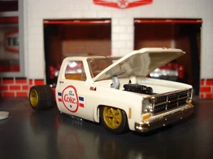 1976 GMC SIERRA GRANDE 15 PICKUP TRUCK LIMITED EDITION EDITION 1/64 WHITE COKE - Picture 1 of 4