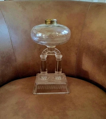 Antique Findlay Two-Post Oil Kerosene Lamp with No.2 Taplin-Brown Collar - Image 1 of 4