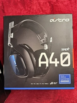 ASTRO A40 TR Headset für PlayStation 4 - Schwarz - Bild 1 von 3