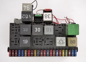 CE2 Fuse Box Fuse Block Fusebox & Relays 92-96 VW Eurovan T4 - OEM - 357 937 039 - Picture 1 of 5