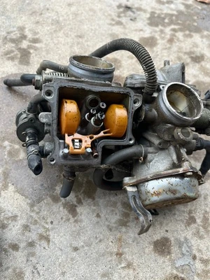 1984-1987 Honda Shadow 700 VT700C carburador fabricante de equipamento original rack estrangulador de entrada COMPLETO - Imagem 1 de 4