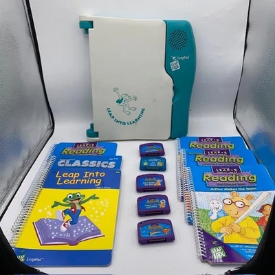 Leap Frog LeapPad Learning System 8 Books & 7 Cartridges Case BackPack Nemo Toy - Image 1 of 4