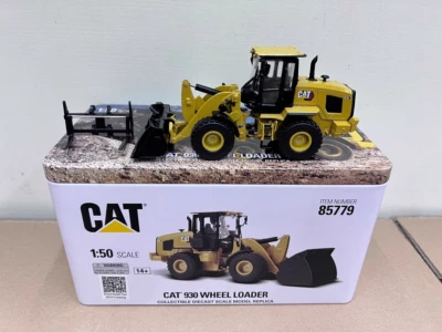 Caterpillar Cat 930 Compact Wheel Loader 1:50 DieCast Masters DM 85779 - Image 1 of 4