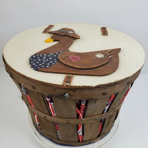 Vintage Sewing Yarn Apple Basket Liner Padded Leather Hinged Top 14x10" Duck Cover