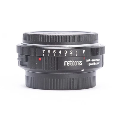 Metabones Nikon G to Micro Four Thirds Speed Booster, ohne Stativfuß - Bild 1 von 4