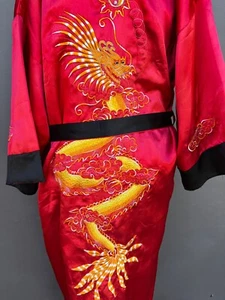 Asian Dragon Robe Kimono Reversible Black Red Embroidered Satin Free One Size - Picture 1 of 20