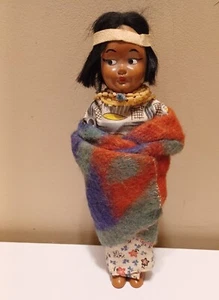 Muñeca Skookum Indio Nativo Americano Niña Vintage con Cuentas 7" - Imagen 1 de 2