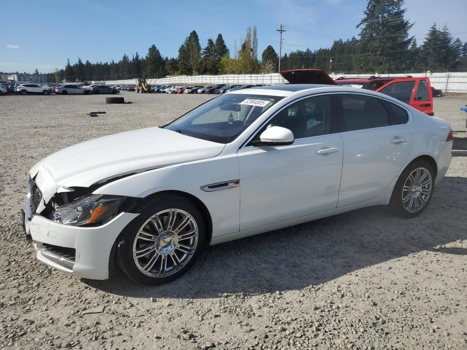 Intercooler turbo Jaguar XF 2016-2019 Foto 1 de 4