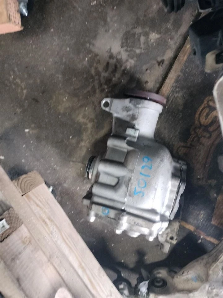 FRONT DIFFERENTIAL CARRIER ASSEMBLY 38500AR52A 2014-2017 INFINITI QX50 Foto 1 de 4