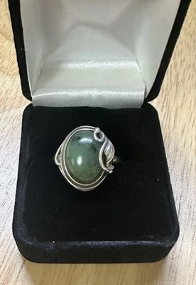 Size 10 Jade? Sterling Silver Round Ring W Detail Around Stone - Image 1 of 4