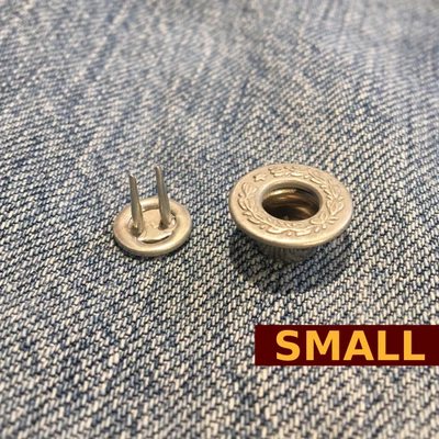 Jean Fly Buttons (14mm) - Silver Laurel Wreath - Image 1 of 4