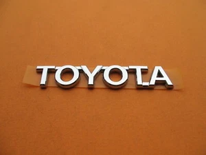 06 07 08 09 10 11 12 TOYOTA RAV4 REAR LID CHROME EMBLEM LOGO BADGE SIGN A4945 - Picture 1 of 3