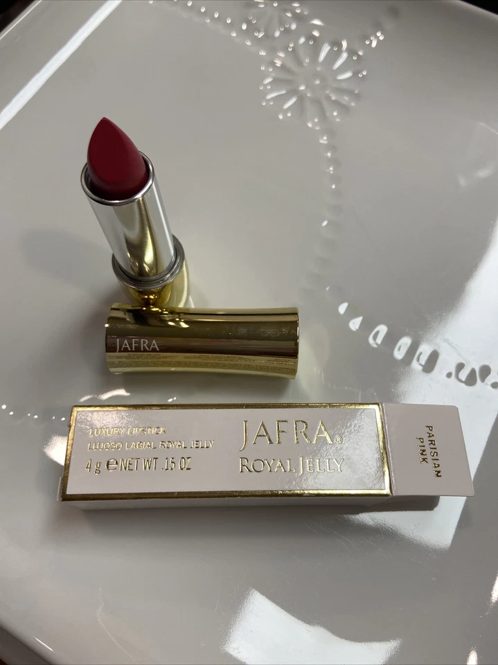 Jafra Royal Jelly Luxury Lipstick .14 OZ. / 4gr Parisian Pink - Image 1 of 3