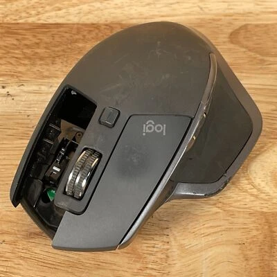 Logitech MX Master 2S M-R0066 Graphite Wireless 4000 DPI Optical Mouse For Parts - Image 1 of 4