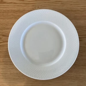 FAIART White Classic Rimmed Salad Plate Dots 8.5” Fine Porcelain Portugal - Picture 1 of 6