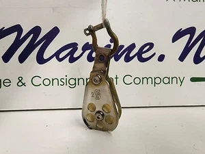 Schaefer #02-02 1-1/16" (28mm) Block with Single Lashing Eye - Picture 1 of 4