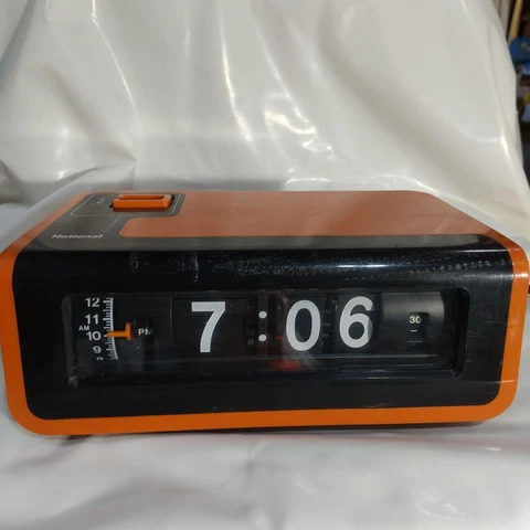 National Panasonic FLIP CLOCK TG024 50/60Hz VINTAGE JAPAN Space Age mid century Cover