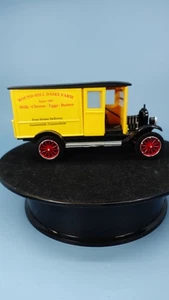 1924 Chevy 1-Ton Series H Truck ”Round Hill Dairy Farm” Yellow / Black Scale1:32 - Picture 1 of 5