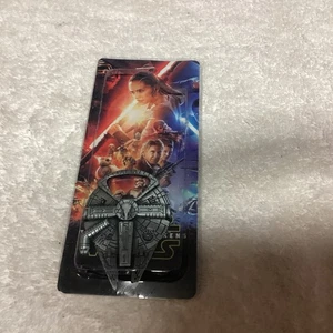 Star Wars Millennium Falcon & Bottle Opener 2.5"New - Picture 1 of 10