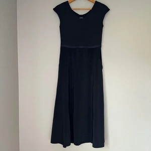 ATHLETA Dress Size Medium TALL Black Ryder Midi Athletic Stretch Everyday Travel - Picture 1 of 4