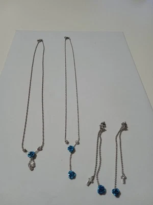 Parure collana e orecchini colore argento con rose turchesi donna - Immagine 1 di 4