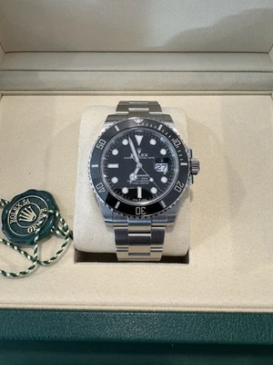 Rolex Submariner 2025-usado 126610LN plata Oyster pulsera con bisel negro Foto 1 de 4